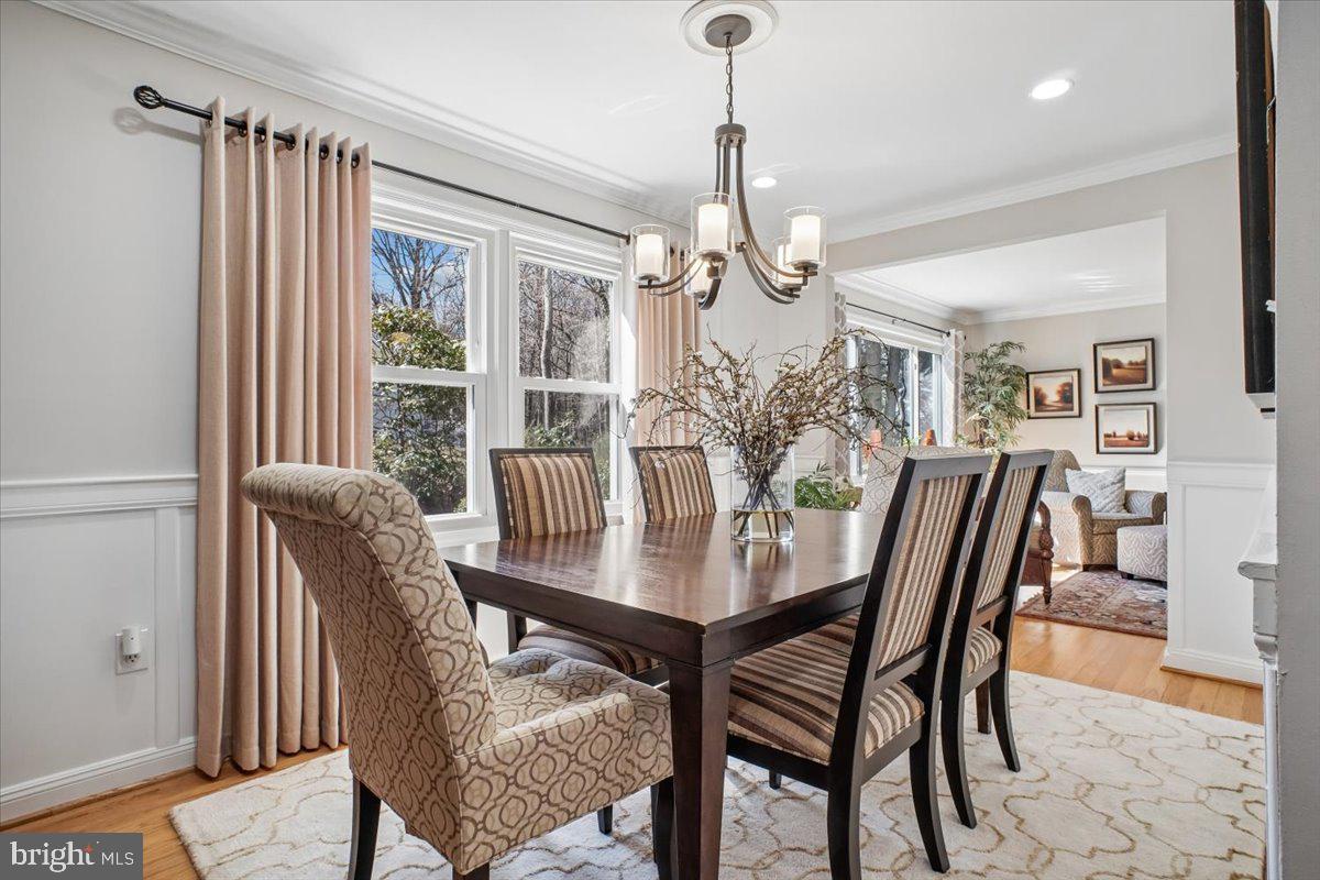 3268 Fox Mill Road Oakton, VA 22124 - Photo 8 of 31 Dining room with elegant trim detail.
