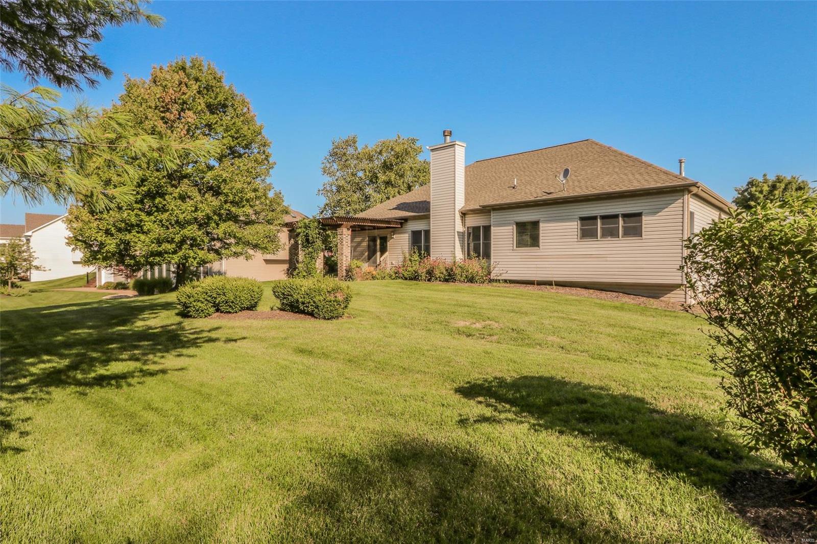 211 Summit Ridge Place Weldon Spring, MO 63304 - Photo 7 of 38 Gallery Image 7