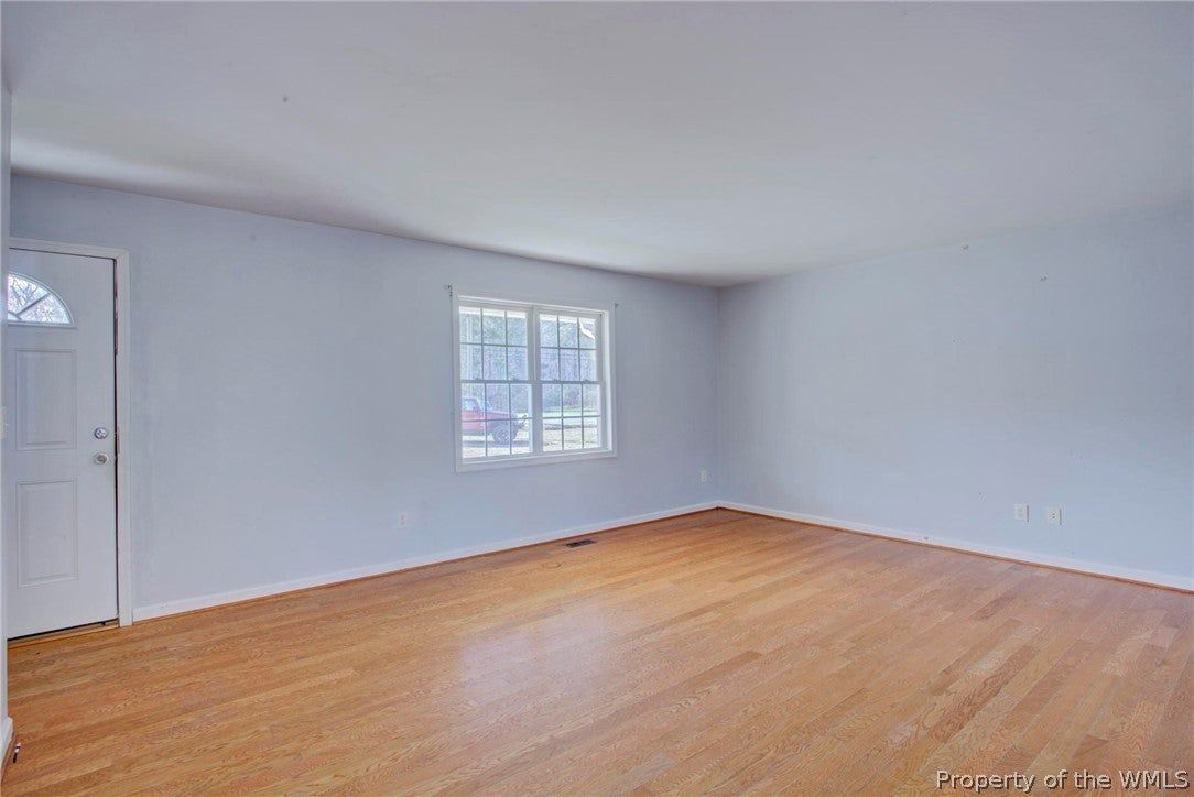 174 Urbanna Road Saluda, VA 23149 - Photo 4 of 31 Gallery Image 4