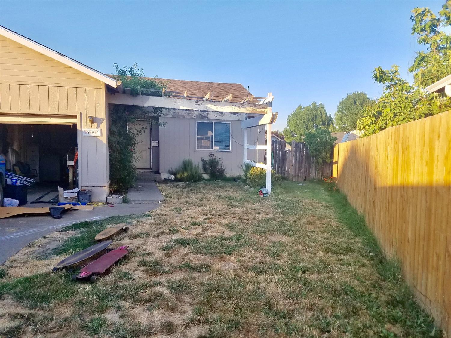 581 Clearview Way Eagle Point, OR 97524 - Photo 1 of 10 Primary Photo