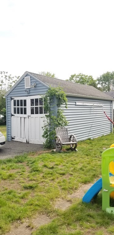 38 Drexel Street Springfield, MA 01104 - Photo 3 of 18