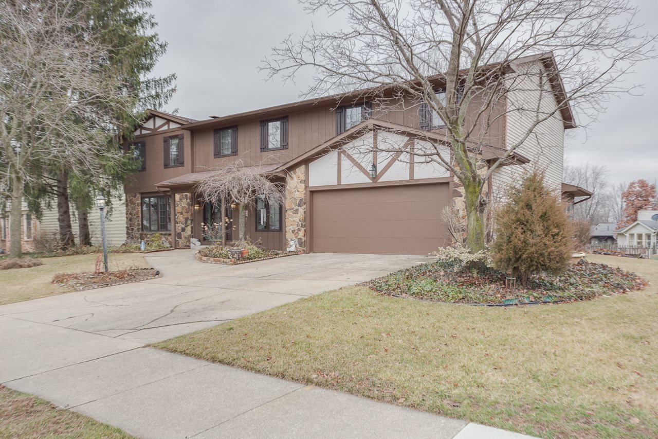 2013 Ransom Drive Fort Wayne, IN 46845 - Photo 1 of 35 Gallery Image 1