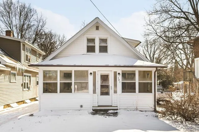 $299,000 | 501 Troy Drive, Madison, WI 53704