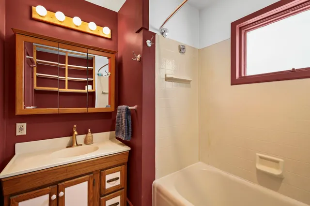 $299,000 | 501 Troy Drive, Madison, WI 53704