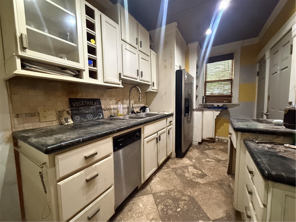 159 Seager Street Rochester, NY 14620 - Photo 2 of 20