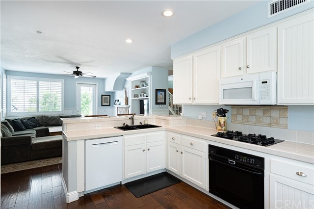 10 Algerwood Ladera Ranch, CA 92694 - Photo 12 of 28