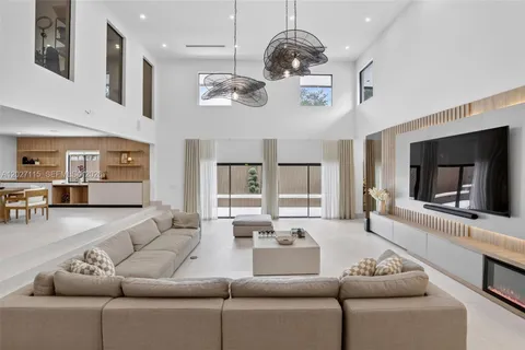 $3,975,000 | 12111 Northwest 5th Court, Plantation, FL 33325