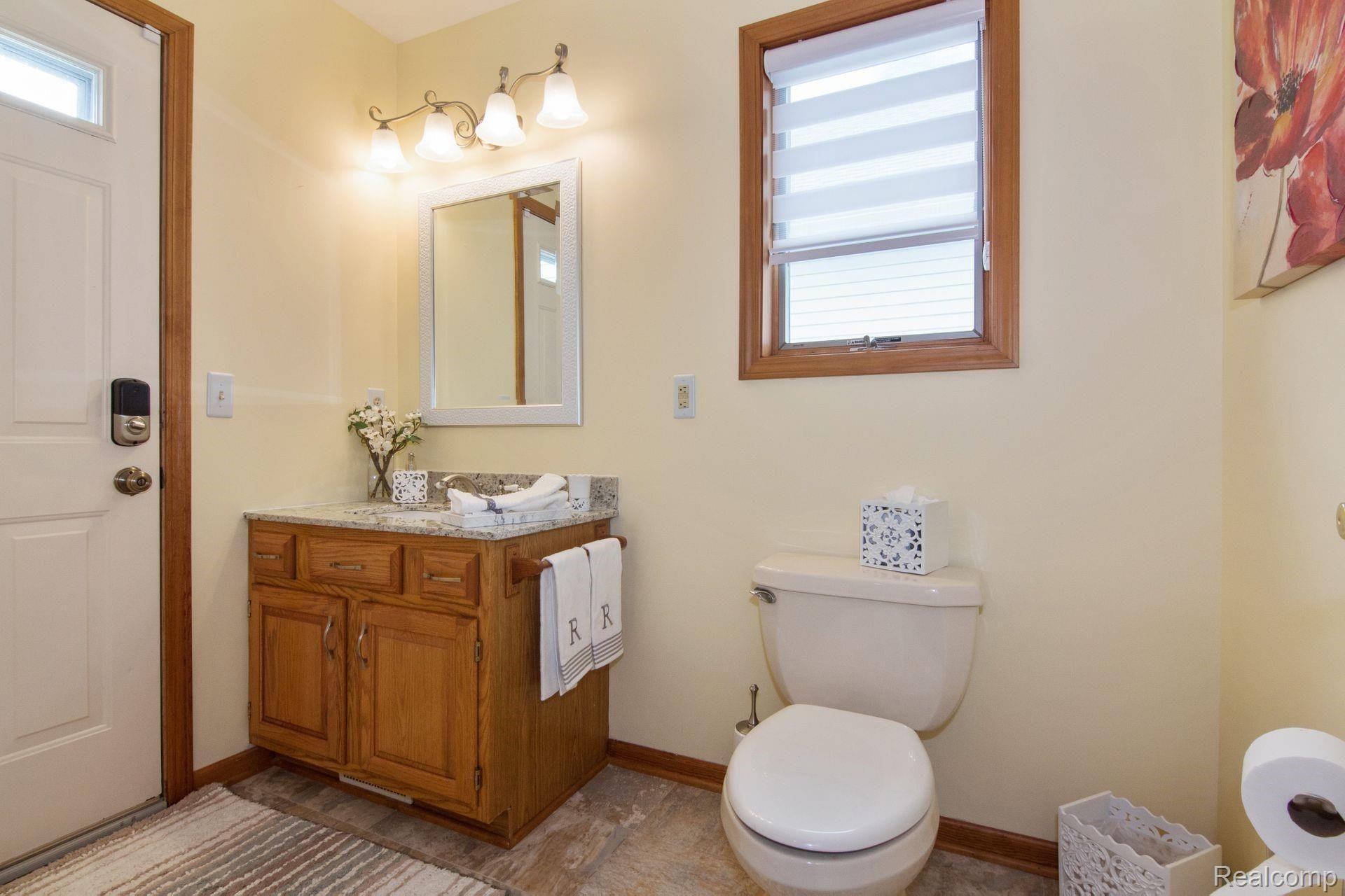 1491 North Morrish Road Flint, MI 48532 - Photo 9 of 25 10.jpg