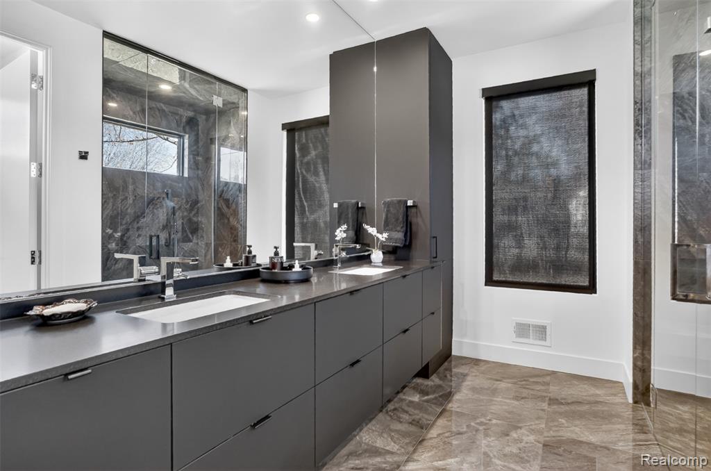 7004 Franklin Road Bloomfield Hills, MI 48301 - Photo 23 of 38 Gallery Image 23