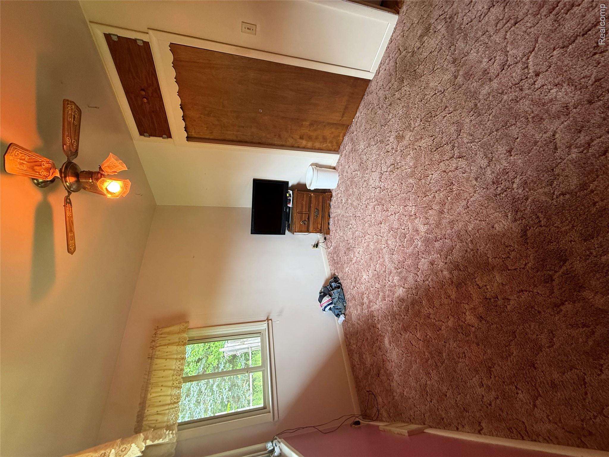 6526 State Road Millington, MI 48746 - Photo 9 of 29 IMG_5632.jpeg