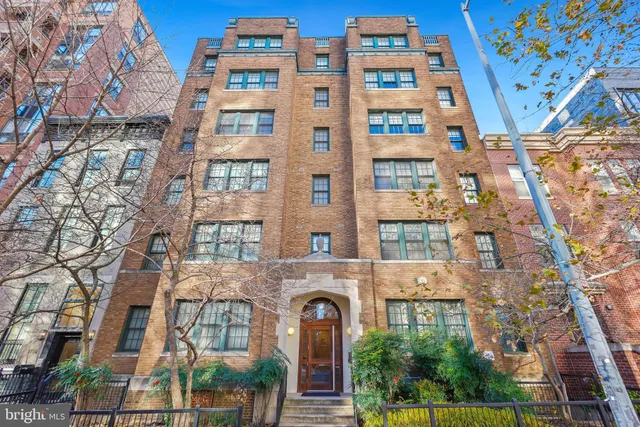 $900,000 | 1124 10th Street Northwest, Unit 4B, Washington, DC 20001