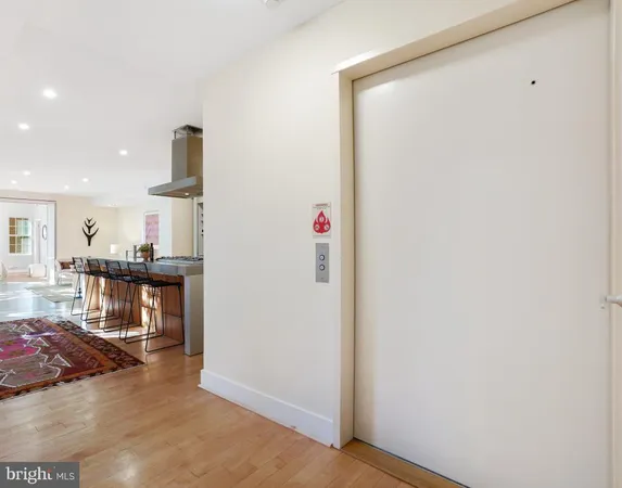a view of livingroom with furniture and closet