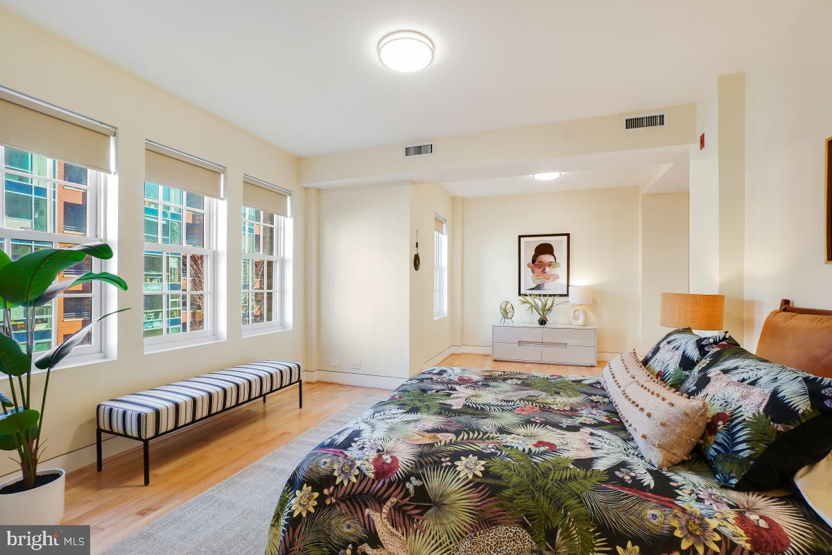 1124 10th Street Northwest, Unit 4B Washington, DC 20001 - Photo 10 of 29