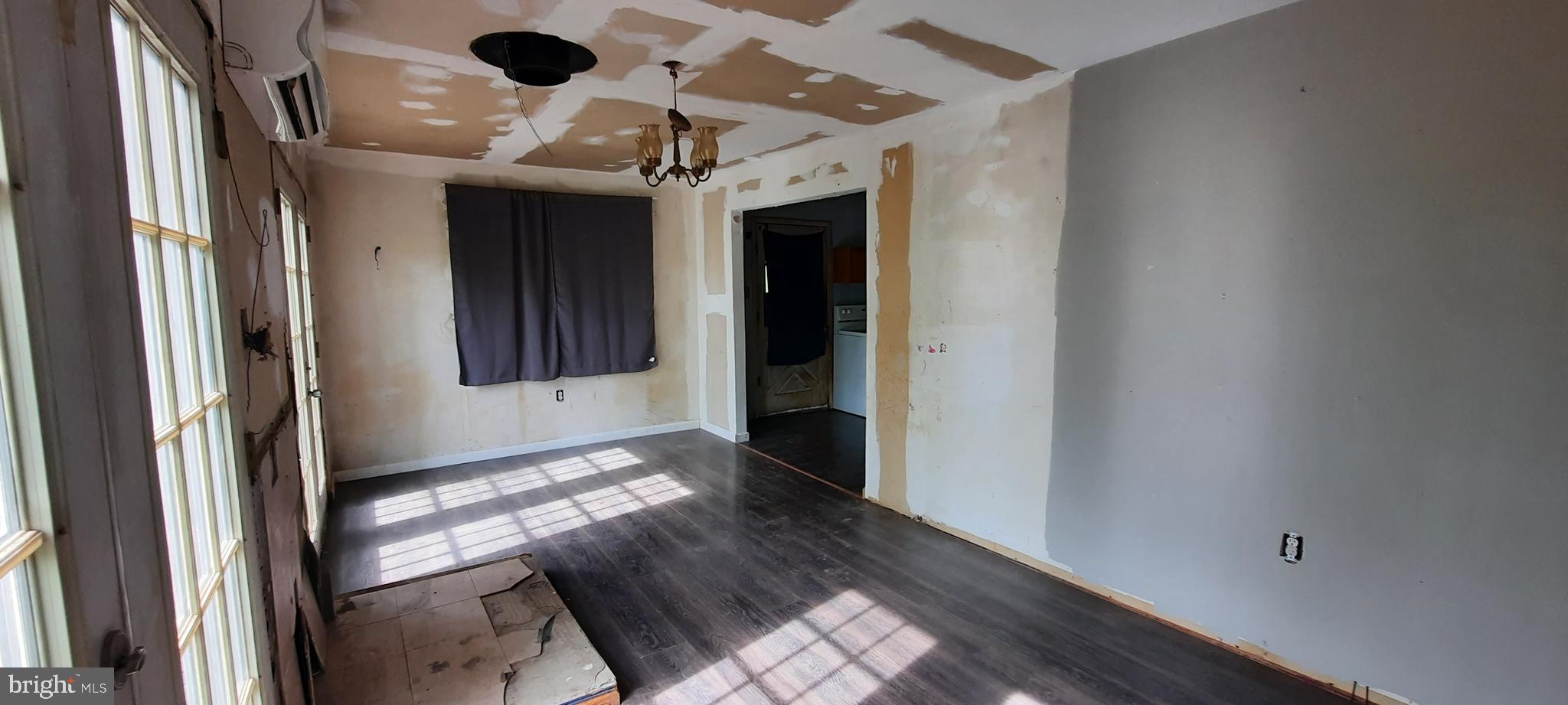 2682 High Top Road Linden, VA 22642 - Photo 12 of 26 Living Room reverse view