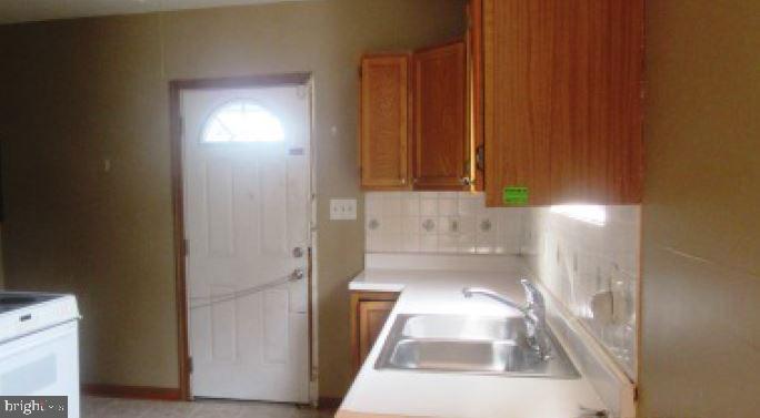 125 Brookfield Road Pasadena, MD 21122 - Photo 4 of 10