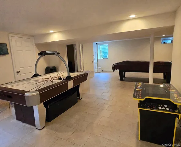 $899,000 | 336 Nicolls Road, Deer Park, NY 11729