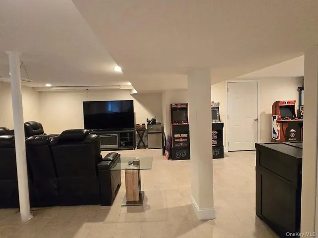 $899,000 | 336 Nicolls Road, Deer Park, NY 11729