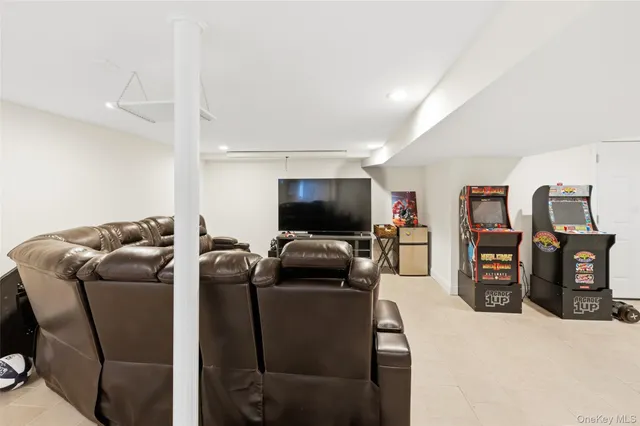 $899,000 | 336 Nicolls Road, Deer Park, NY 11729