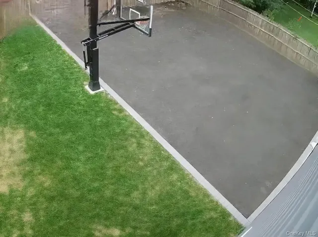 $899,000 | 336 Nicolls Road, Deer Park, NY 11729