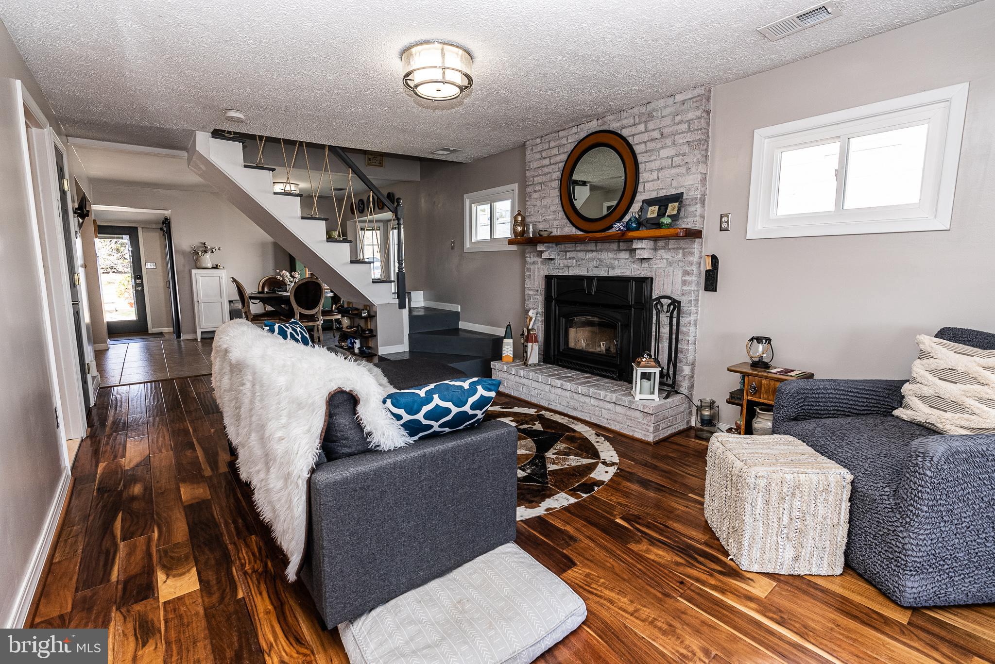 1227 Bayside Road Essex, MD 21221 - Photo 17 of 78 Cozy living room with water view