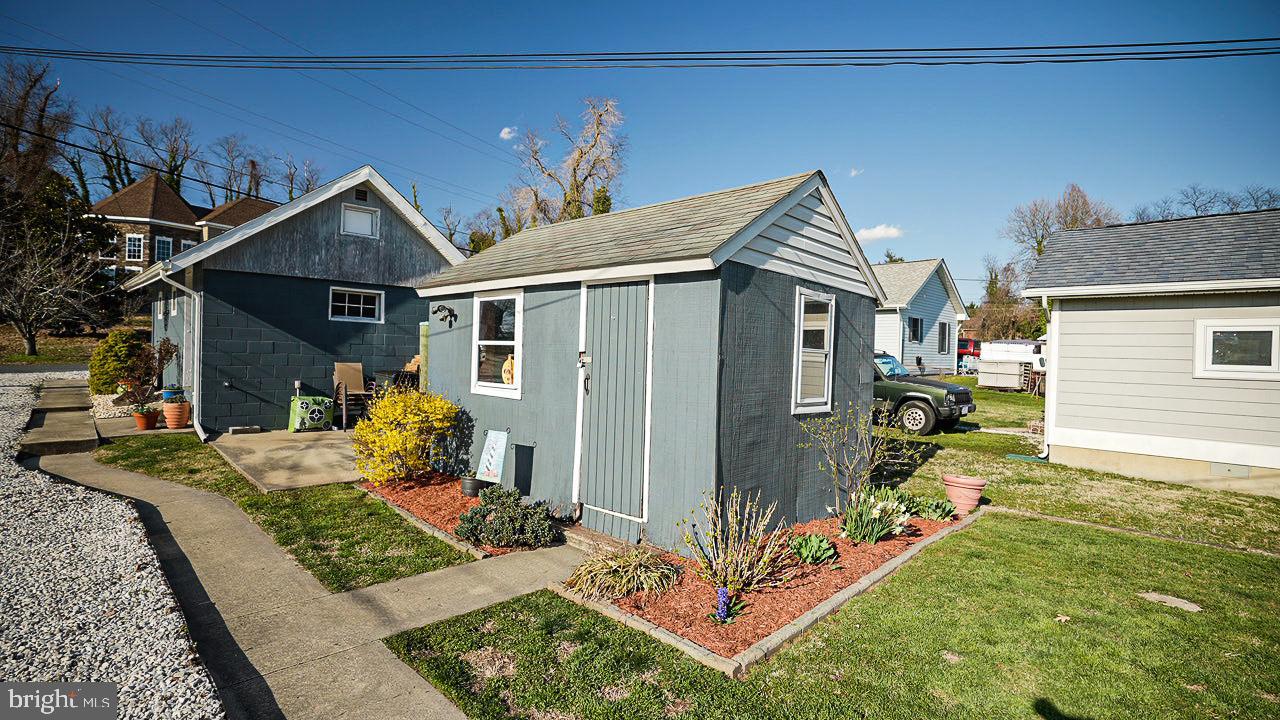 1227 Bayside Road Essex, MD 21221 - Photo 57 of 78 Shed