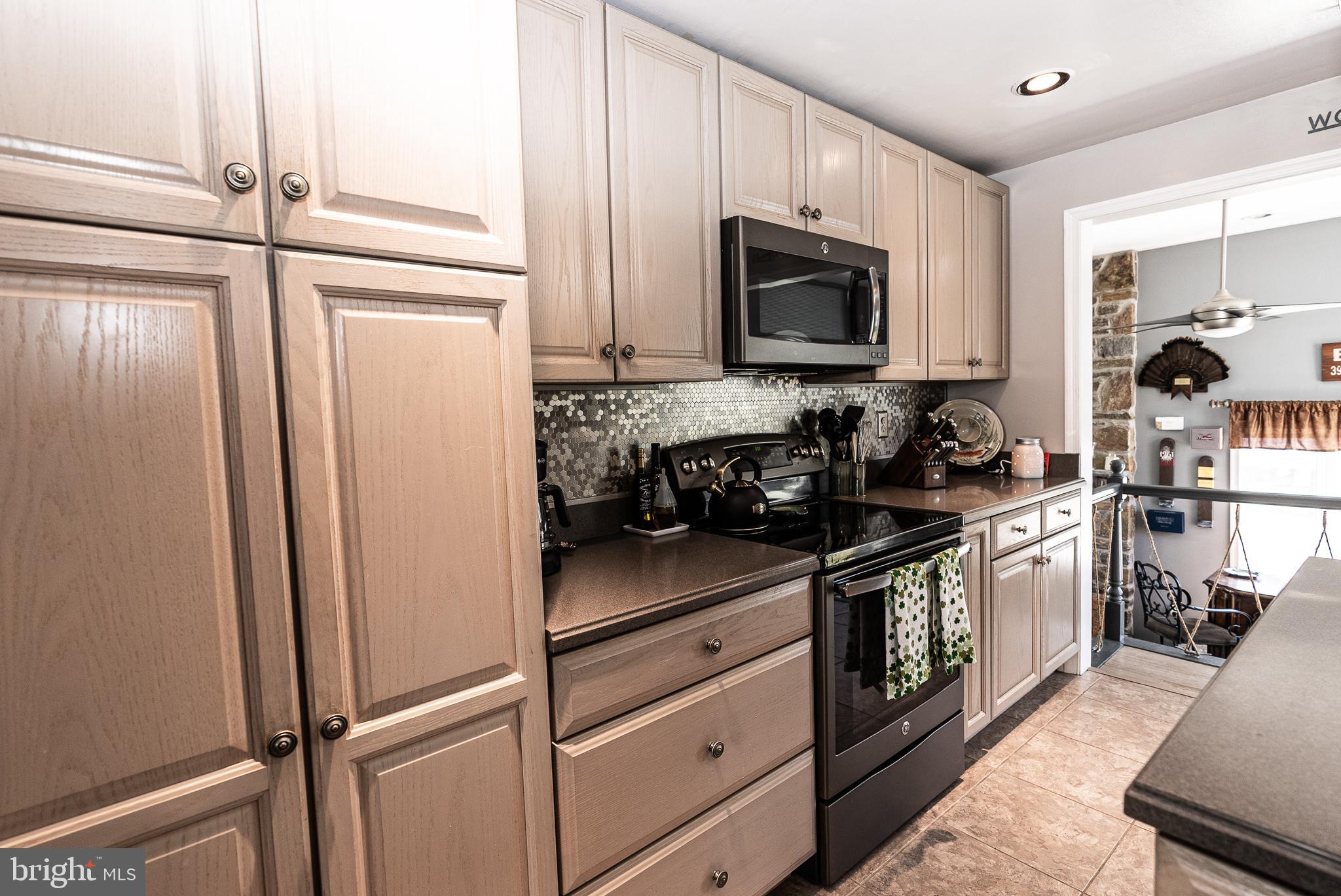 1227 Bayside Road Essex, MD 21221 - Photo 10 of 78 Kitchen