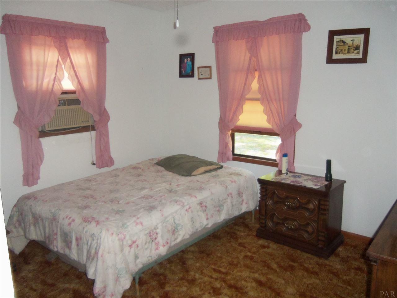 1015 Daffin Road Molino, FL 32577 - Photo 26 of 32 Gallery Image 26
