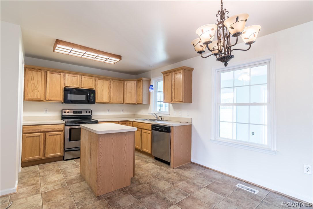 10 Hill Crest Road Wake, VA 23176 - Photo 4 of 26 Gallery Image 4