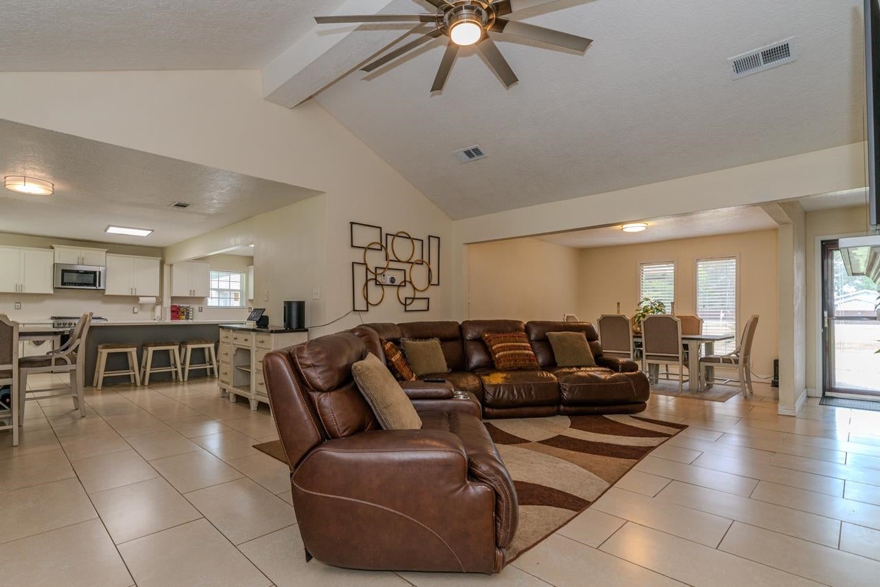 7050 Guess Road Beaumont, TX 77708 - Photo 7 of 50 Gallery Image 7