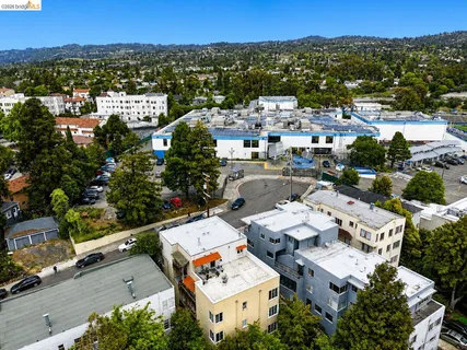 $1,375,000 | 33 Home Place East, Oakland, CA 94610