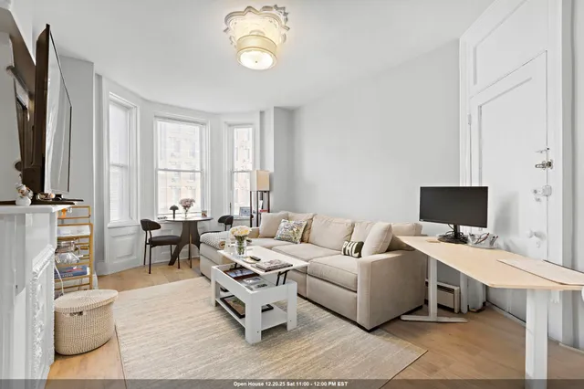 $3,000 | 114 Washington Street, Unit 2, Hoboken, NJ 07030