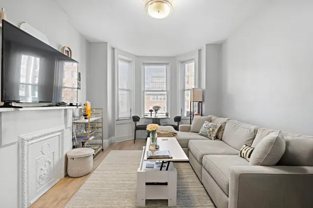 $3,000 | 114 Washington Street, Unit 2, Hoboken, NJ 07030