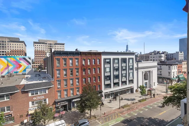 $3,000 | 114 Washington Street, Unit 2, Hoboken, NJ 07030
