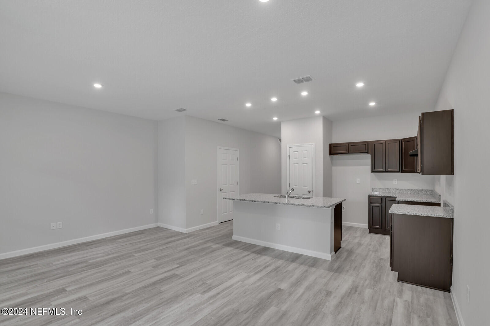 6644 Talking Tree Court Jacksonville, FL 32205 - Photo 4 of 22 Kitchen