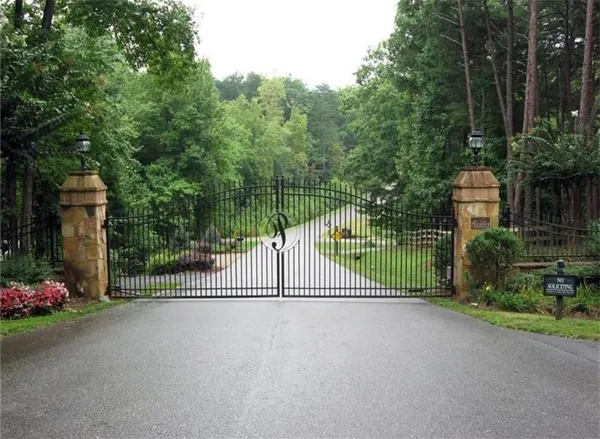 $850,000 | 77 Tally Cv Road, Jasper, GA 30143