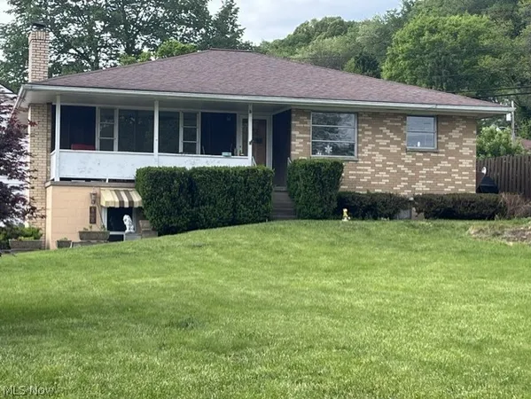$139,000 | 610 North Chester Street, New Cumberland, WV 26047