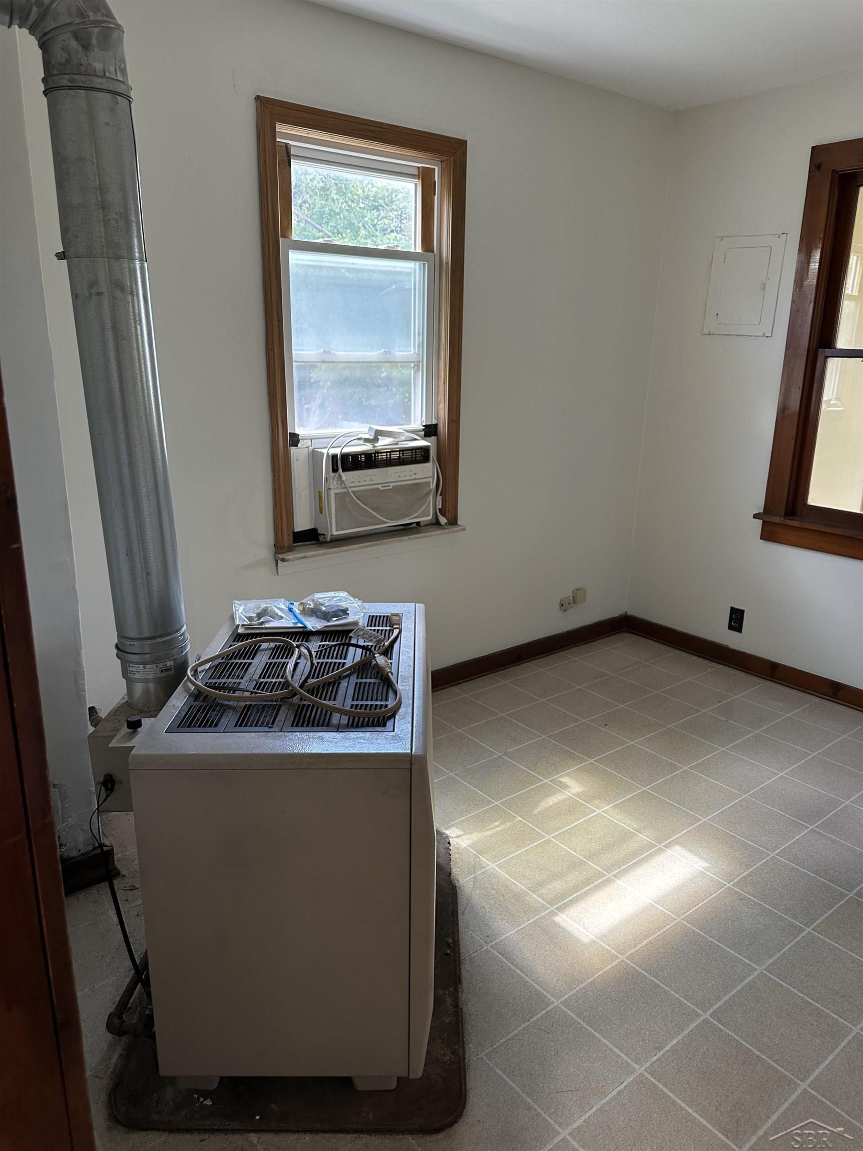 5665 E Road Saginaw, MI 48601 - Photo 34 of 83 50188136-8097a34e-c56b-48be-9570-753f215992b4.JPG