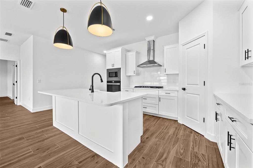 6610 Southwest 12th Lane Gainesville, FL 32607 - Photo 7 of 22 Gallery Image 7