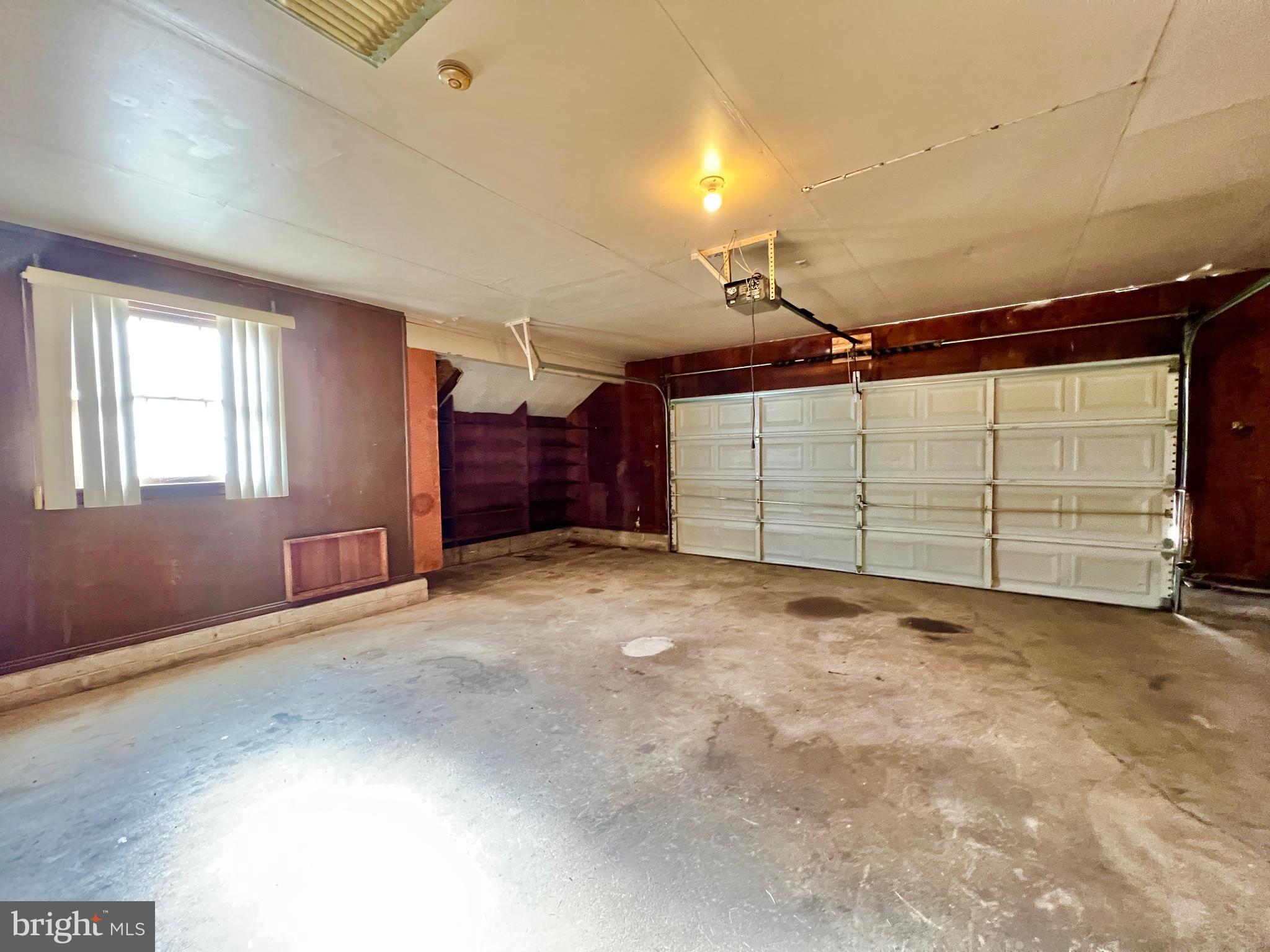 1327 South Spring Road Vineland, NJ 08361 - Photo 27 of 29 Garage