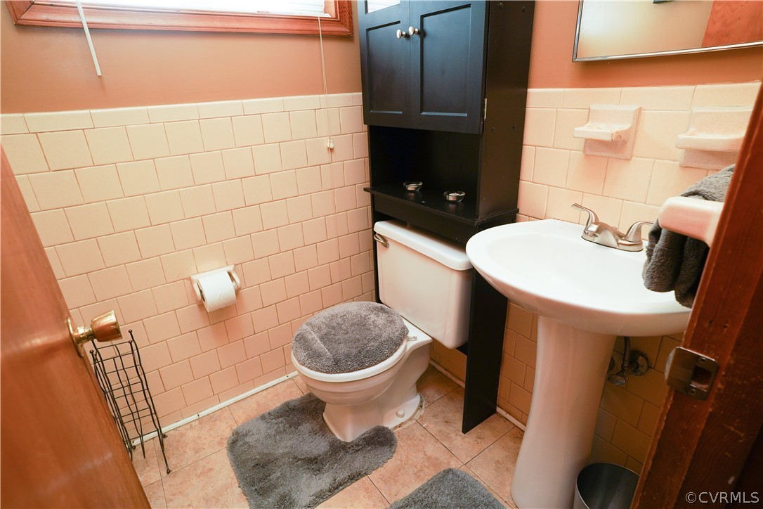 6417 Holborn Road Richmond, VA 23224 - Photo 7 of 18