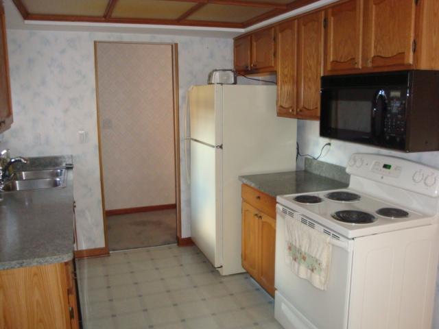 5429 Rene Drive Warren, MI 48091 - Photo 7 of 22 31067128-6.JPG