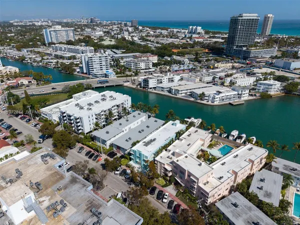 $2,845 | 6905 Bay Drive, Unit 16, Miami Beach, FL 33141