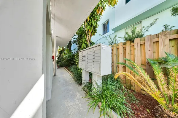 $2,845 | 6905 Bay Drive, Unit 16, Miami Beach, FL 33141
