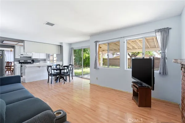 a view of a livingroom with furniture window and outside view