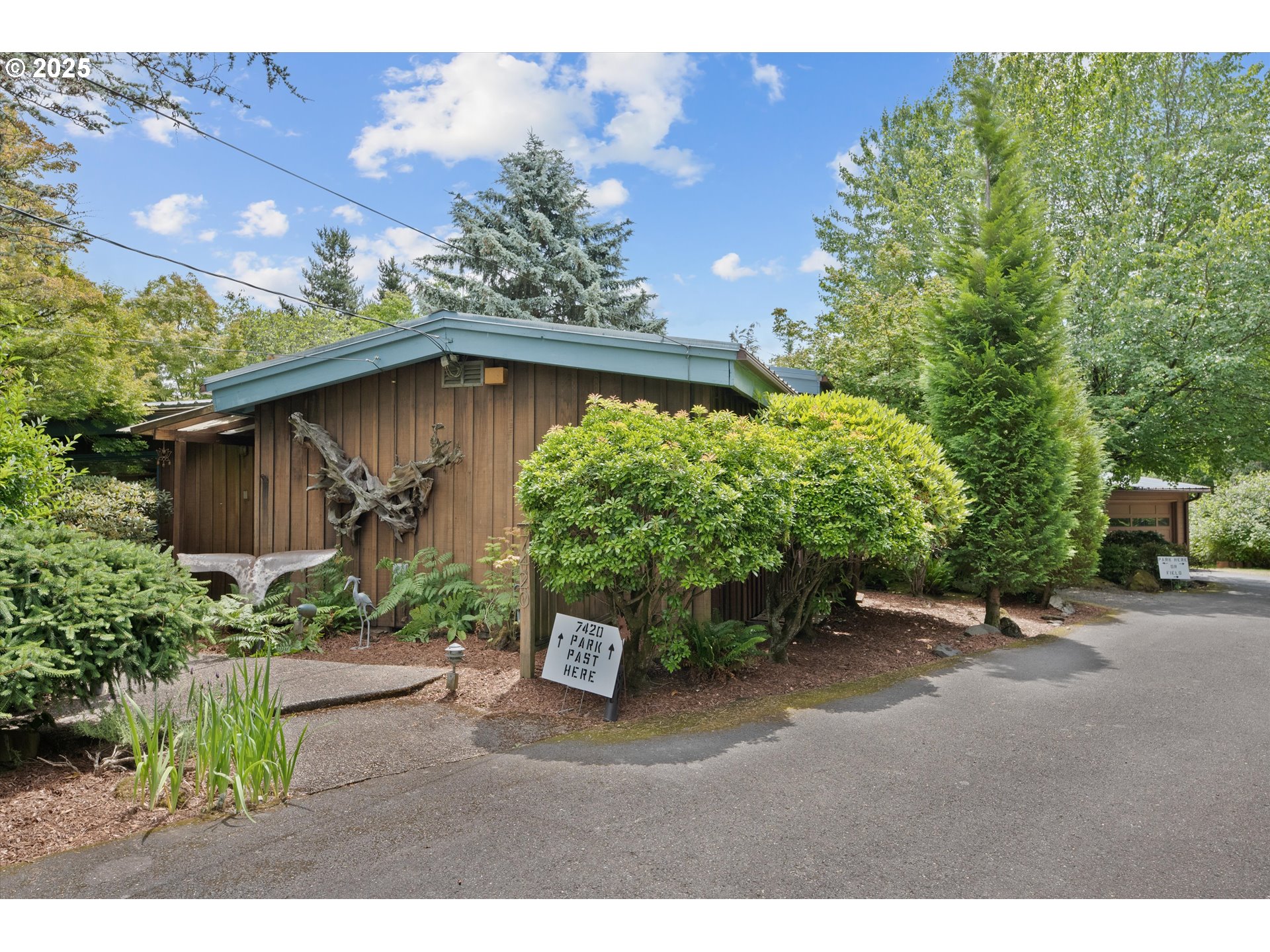 7420 Southwest Pointer Road Portland, OR 97225 - Photo 3 of 46 Gallery Image 3