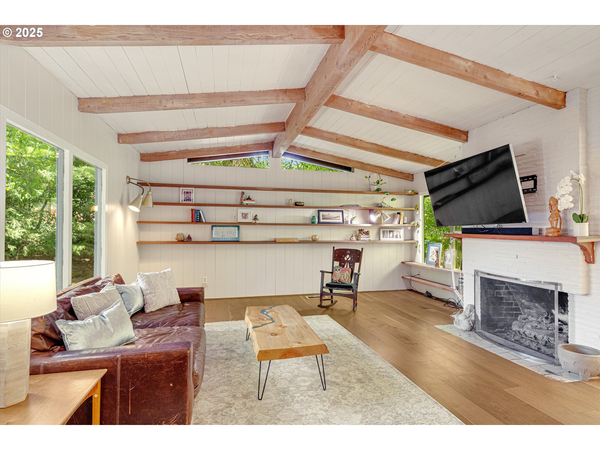7420 Southwest Pointer Road Portland, OR 97225 - Photo 7 of 46 Gallery Image 7