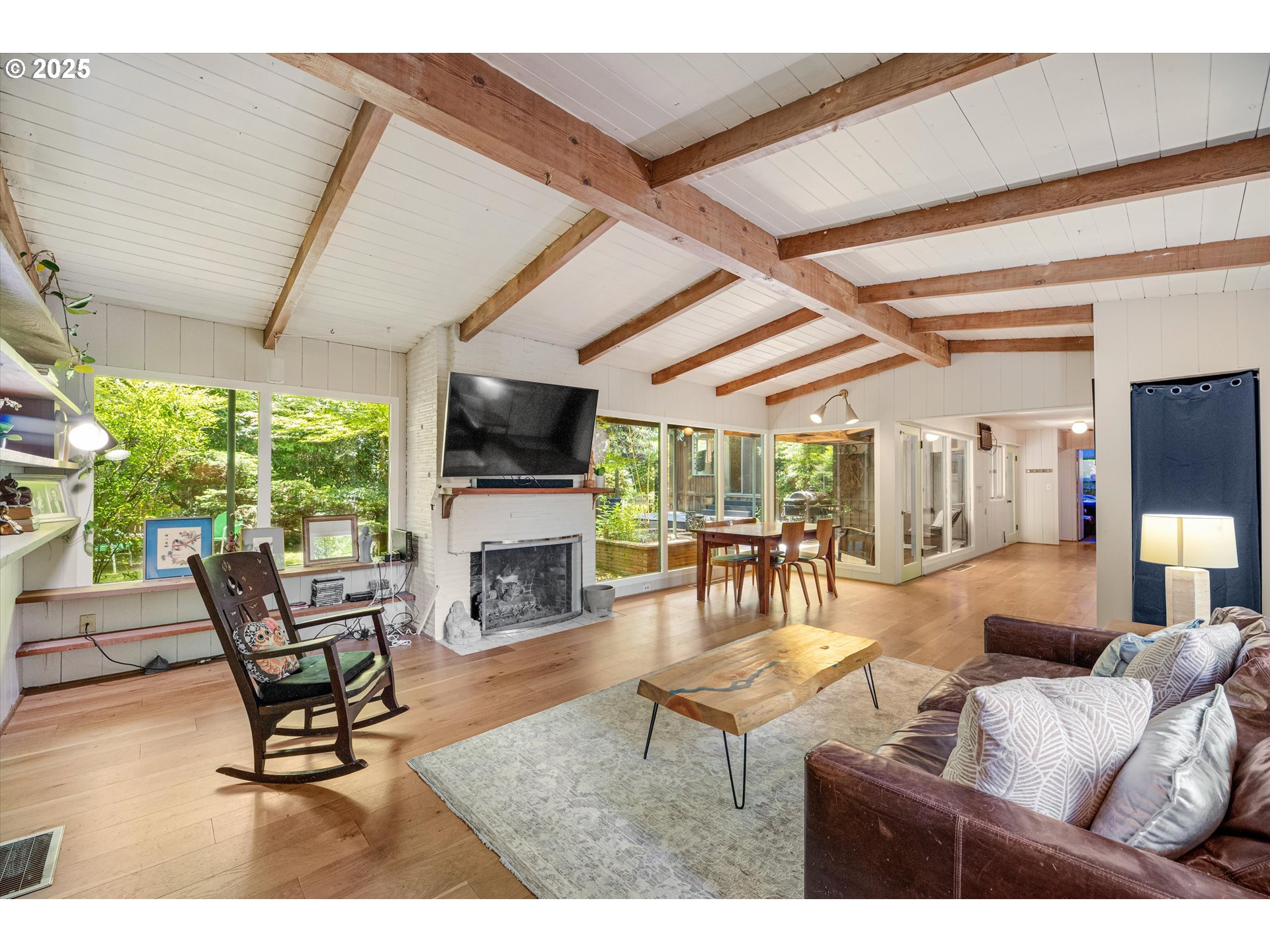 7420 Southwest Pointer Road Portland, OR 97225 - Photo 8 of 46 Gallery Image 8