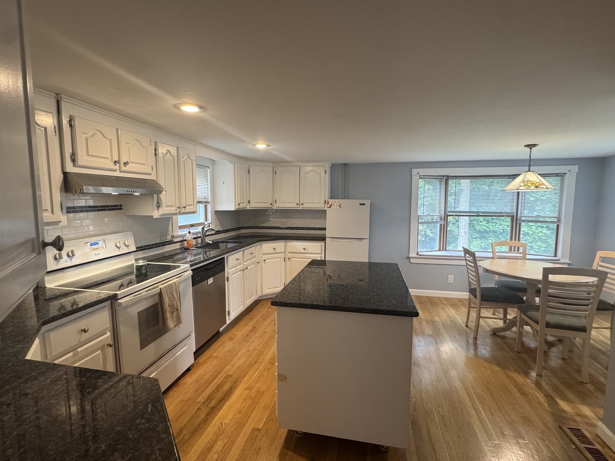 28 Bedford Road Woburn, MA 01801 - Photo 5 of 36 Gallery Image 5