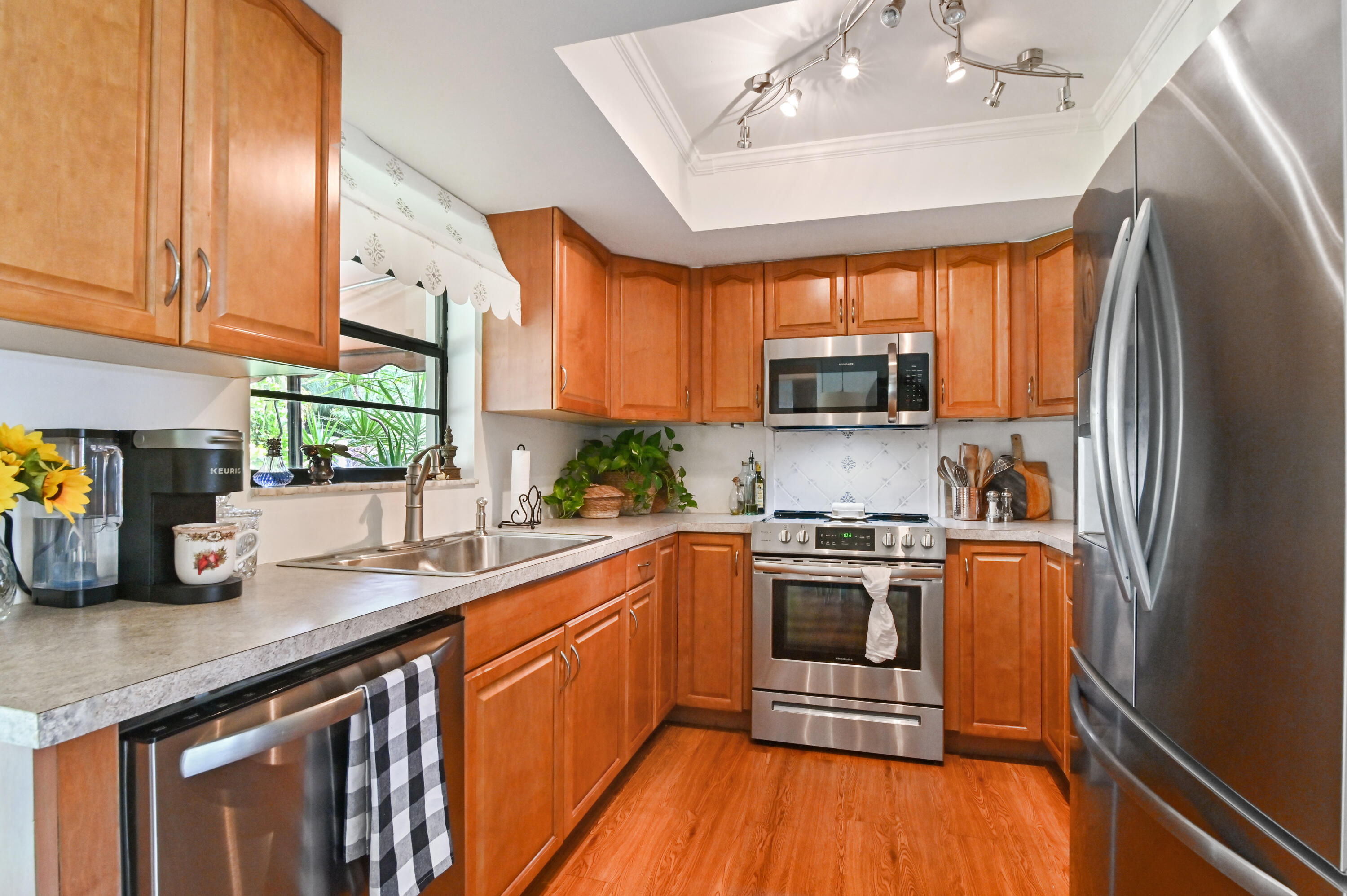 1879 Northwest Azalea Street Stuart, FL 34994 - Photo 7 of 35 10 Kitchen 01