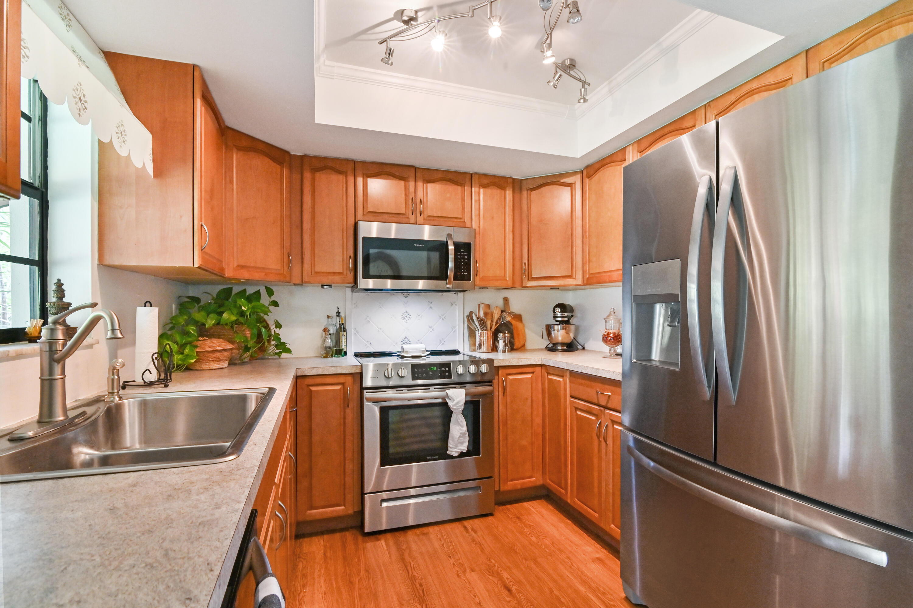 1879 Northwest Azalea Street Stuart, FL 34994 - Photo 10 of 35 11 Kitchen 02